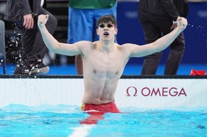 亚军服了：潘展乐配得上金牌，我拼命追他，差点死掉