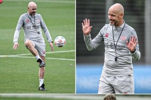 ESPN晒照：滕哈赫今天带领勒沃库森开启首训