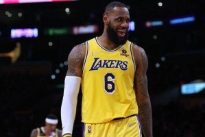 开云官方网-湖人和詹姆斯续约暂无进展，双方未来的道路有哪些